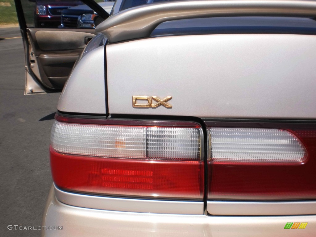 1997 Corolla DX - Cashmere Beige Metallic / Beige photo #32