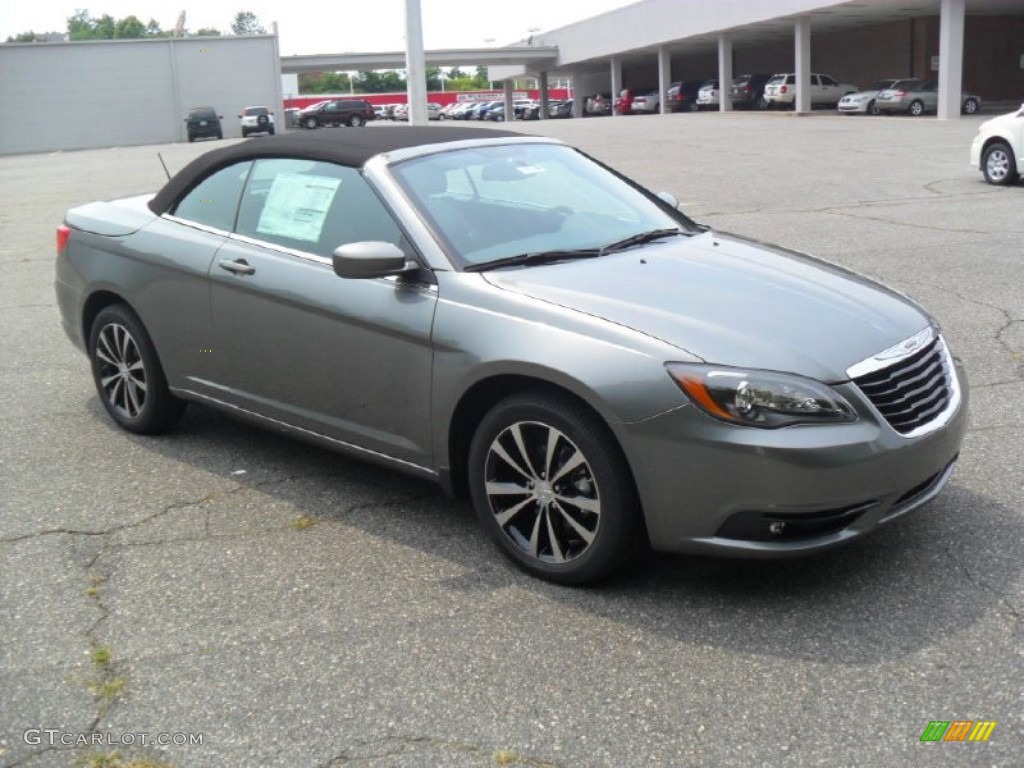 2011 Chrysler 200 S Convertible Exterior Photos