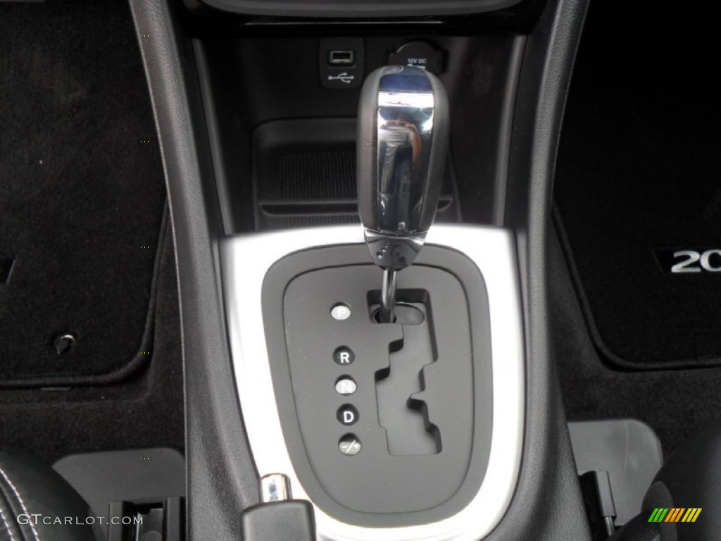 2011 Chrysler 200 S Convertible Transmission Photos