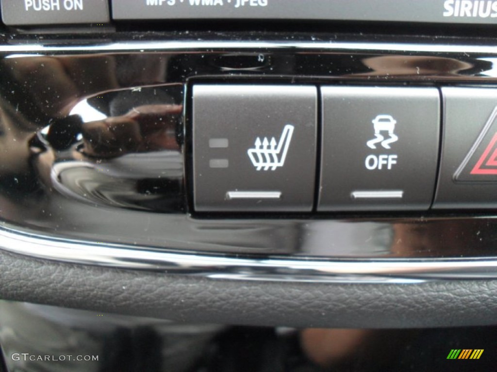 2011 Chrysler 200 S Convertible Controls Photo #50558503