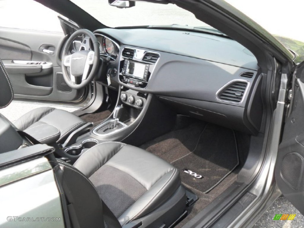 2011 Chrysler 200 S Convertible Dashboard Photos