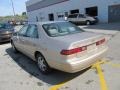 Cashmere Beige Metallic - Camry LE Photo No. 3