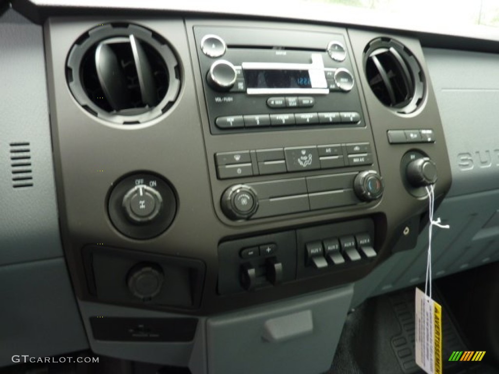 2011 Ford F250 Super Duty XL Regular Cab Controls Photo #50562416