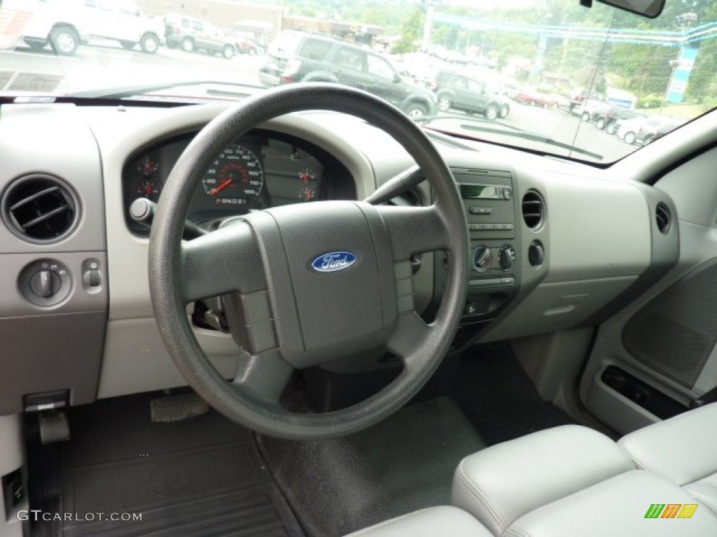 2006 F150 XL Regular Cab - Bright Red / Medium Flint photo #10
