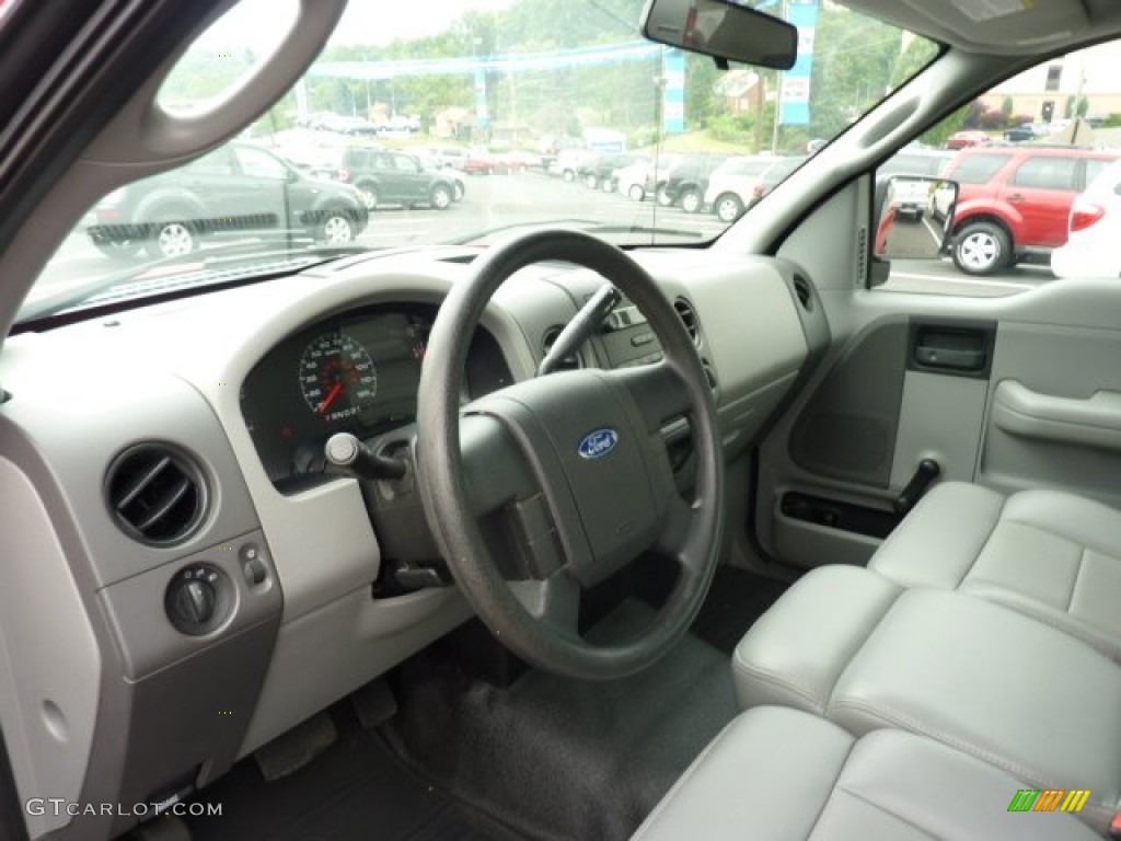 2006 F150 XL Regular Cab - Bright Red / Medium Flint photo #12