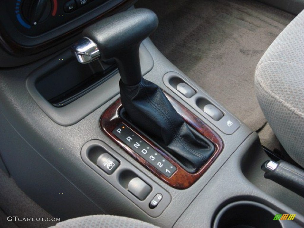 2002 L Series L300 Sedan - Silver Blue / Gray photo #14