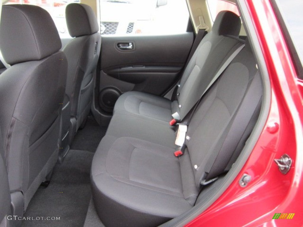 2011 Rogue S AWD - Cayenne Red / Black photo #4