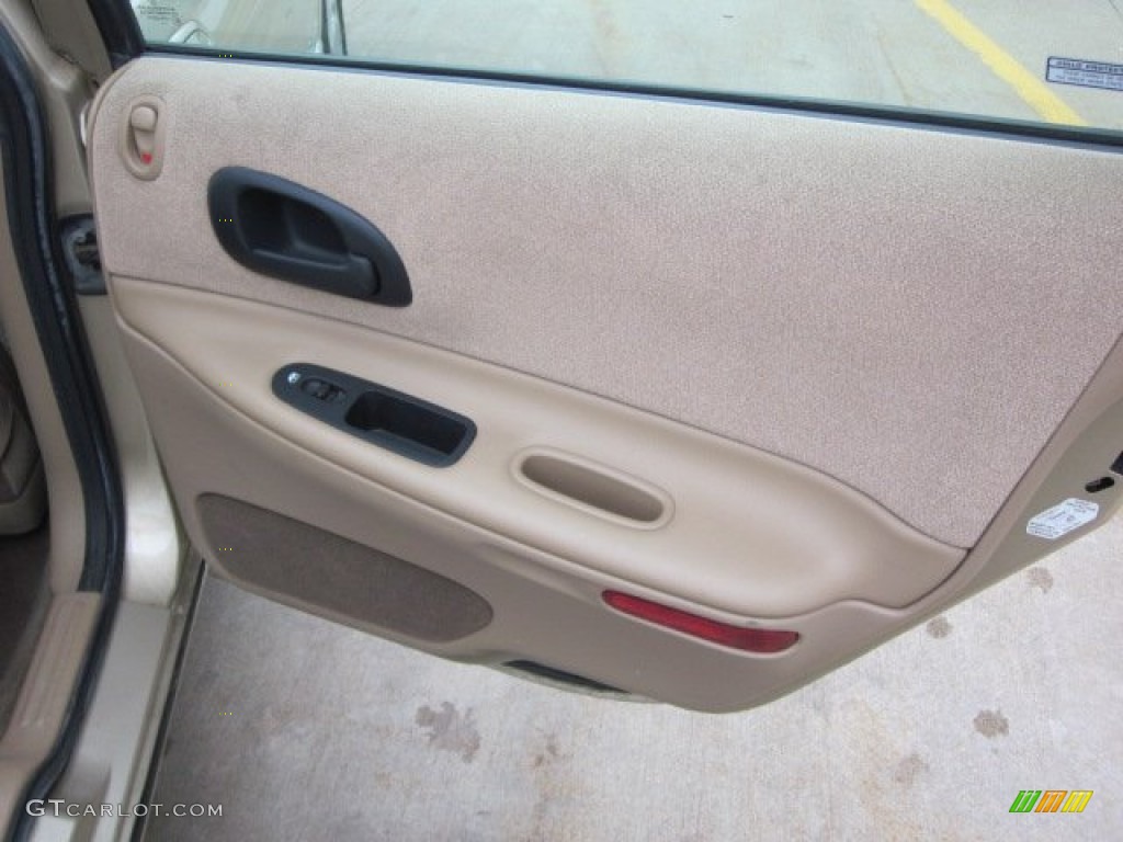 1999 Intrepid  - Champagne Pearl Metallic / Tan/Camel photo #15