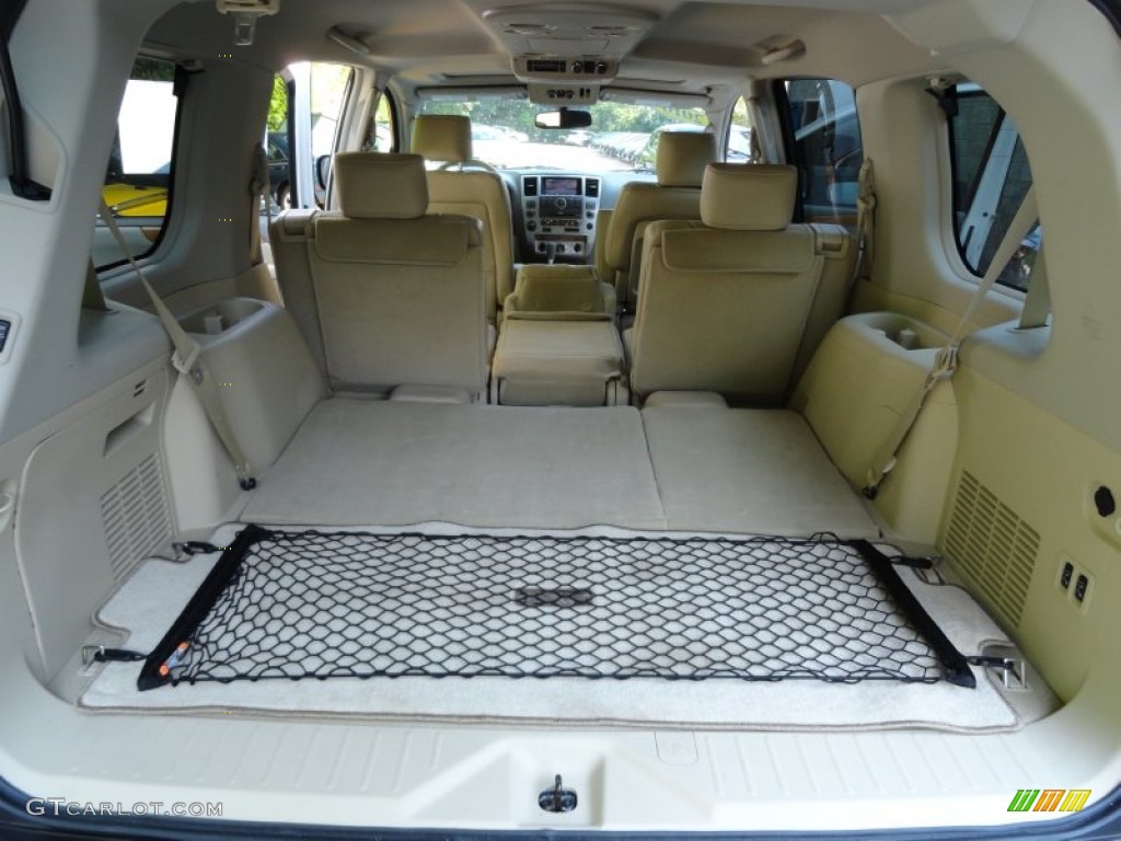 2010 Infiniti QX 56 4WD Trunk Photo #50573107