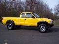 2002 Flame Yellow Chevrolet S10 LS Extended Cab 4x4  photo #10