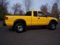 Flame Yellow - S10 LS Extended Cab 4x4 Photo No. 13