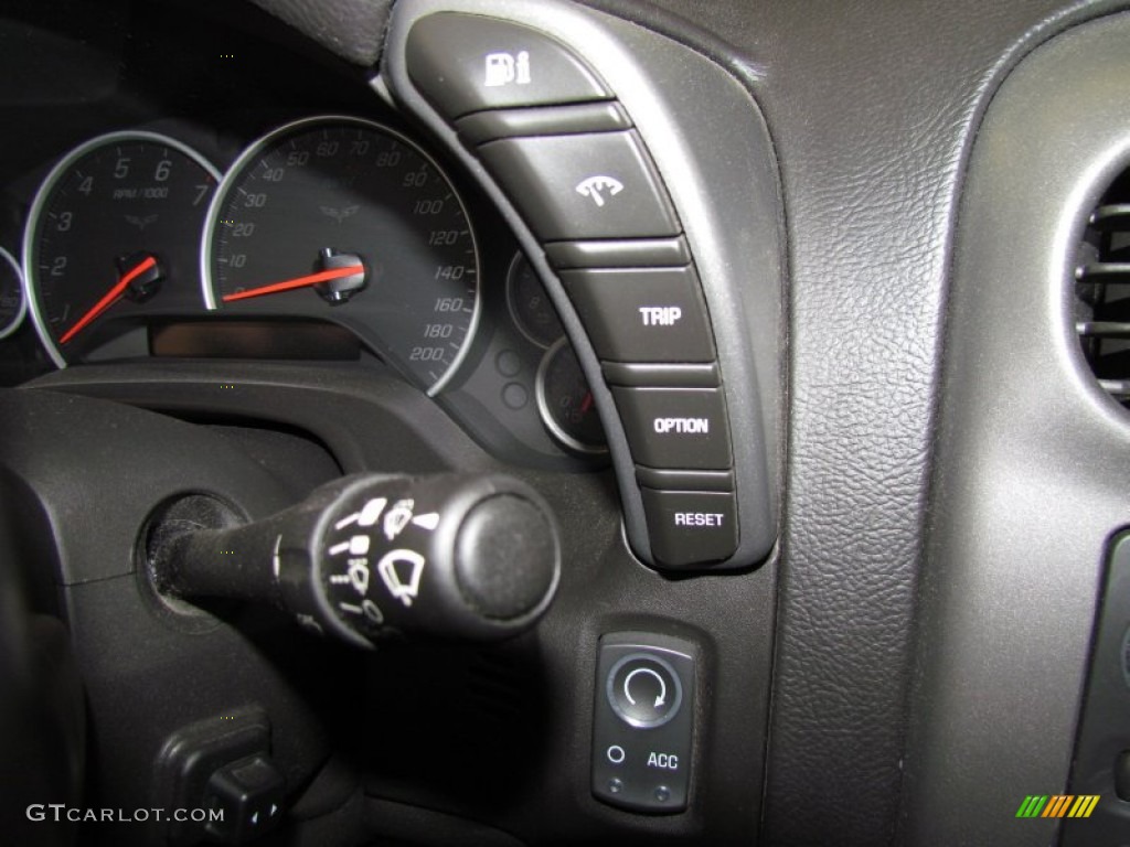 2006 Chevrolet Corvette Convertible Controls Photo #50579173