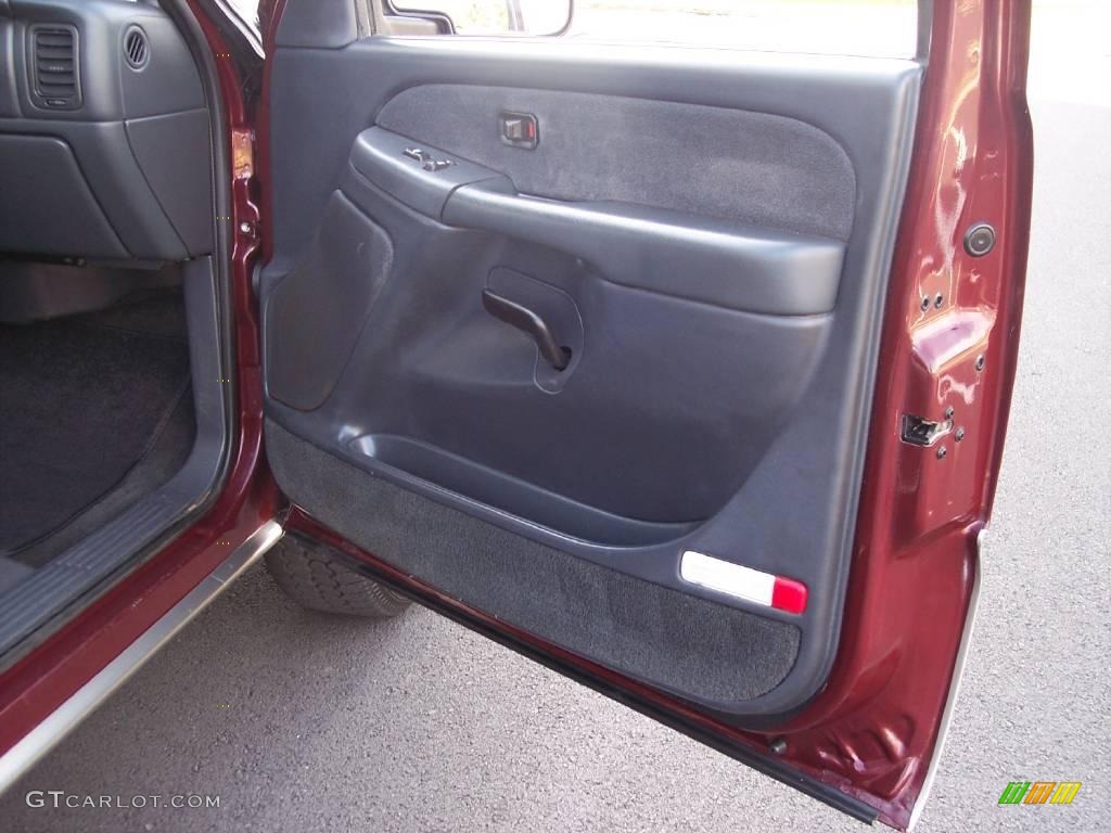 2002 Silverado 1500 LS Regular Cab 4x4 - Dark Carmine Red Metallic / Graphite Gray photo #40