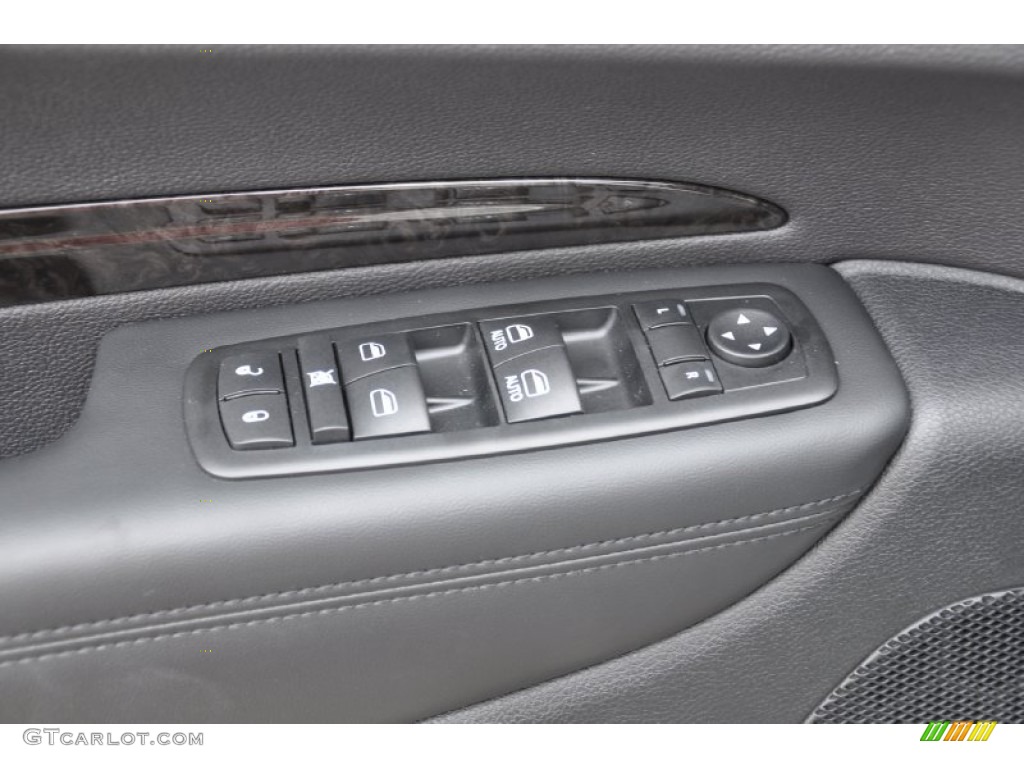 2011 Dodge Durango Crew Controls Photo #50582491