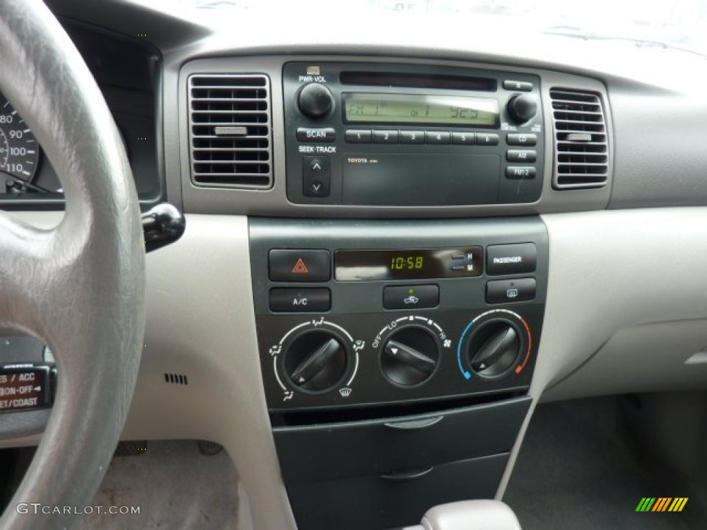 2004 Toyota Corolla CE Controls Photo #50582509