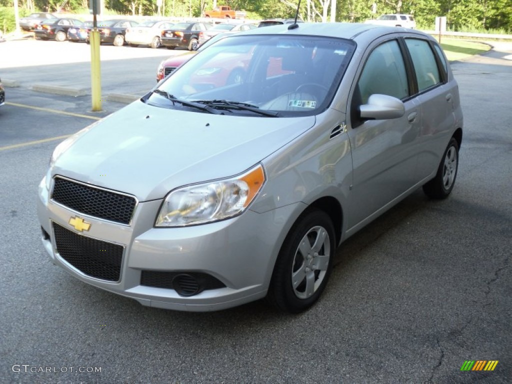 2009 Aveo Aveo5 LT - Cosmic Silver / Charcoal photo #3