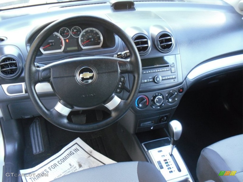 2009 Aveo Aveo5 LT - Cosmic Silver / Charcoal photo #8