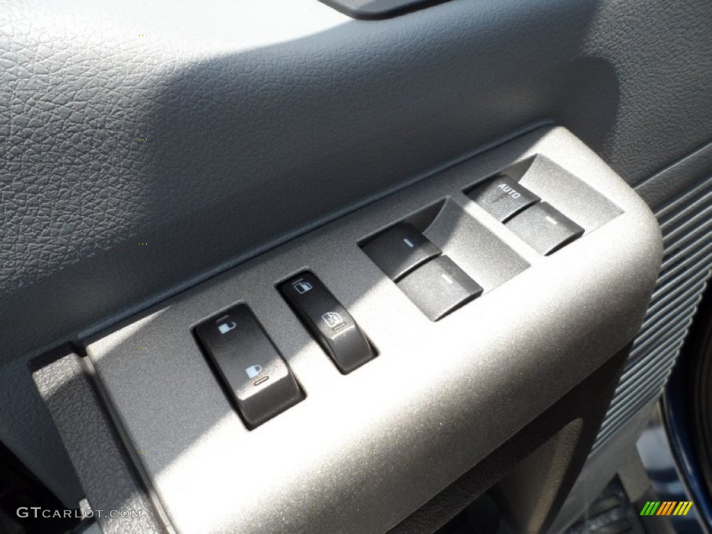 2011 Ford F250 Super Duty XLT Crew Cab Controls Photo #50583658