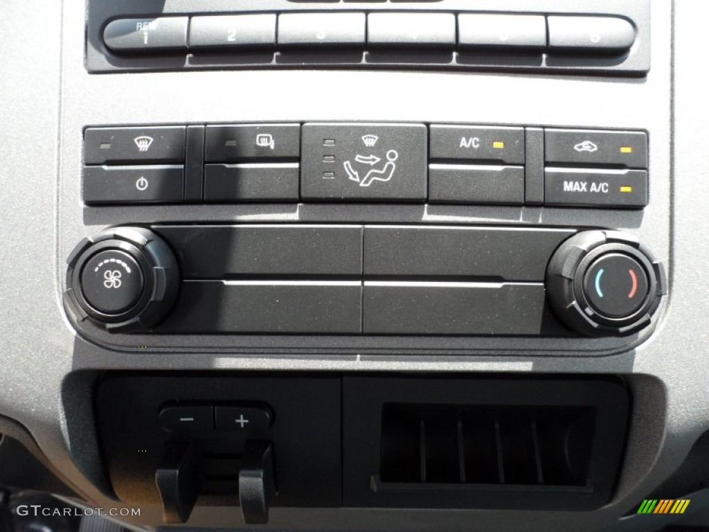 2011 Ford F250 Super Duty XLT Crew Cab Controls Photo #50583769