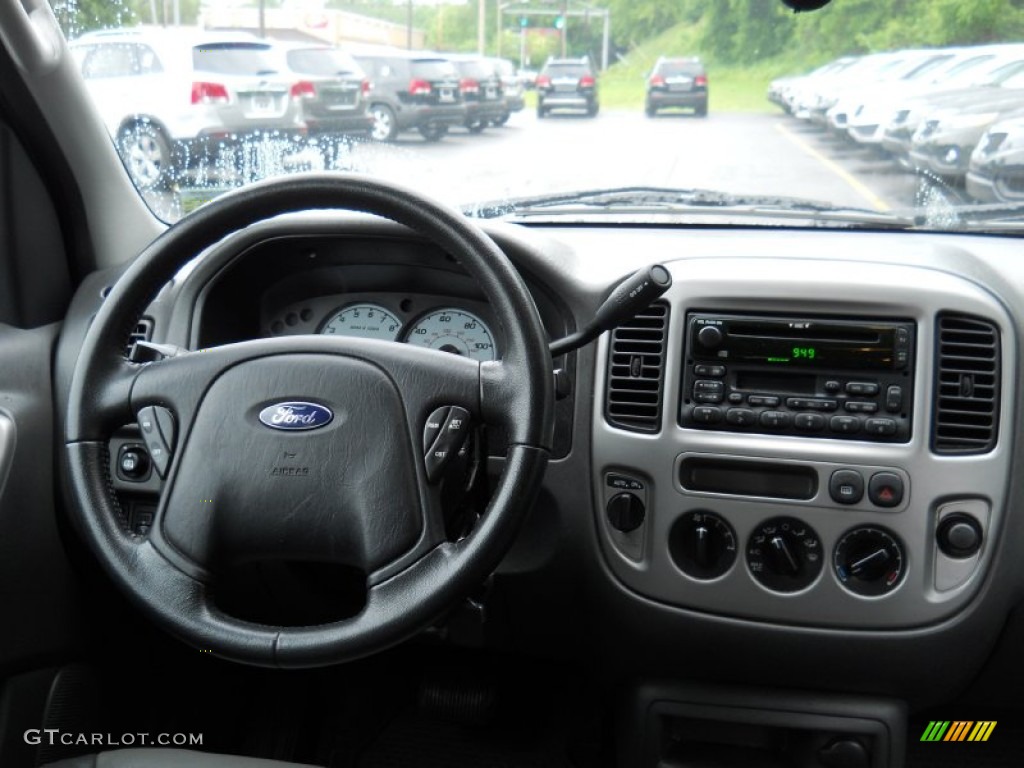 2004 Ford Escape XLT V6 4WD Medium/Dark Flint Dashboard Photo #50584963