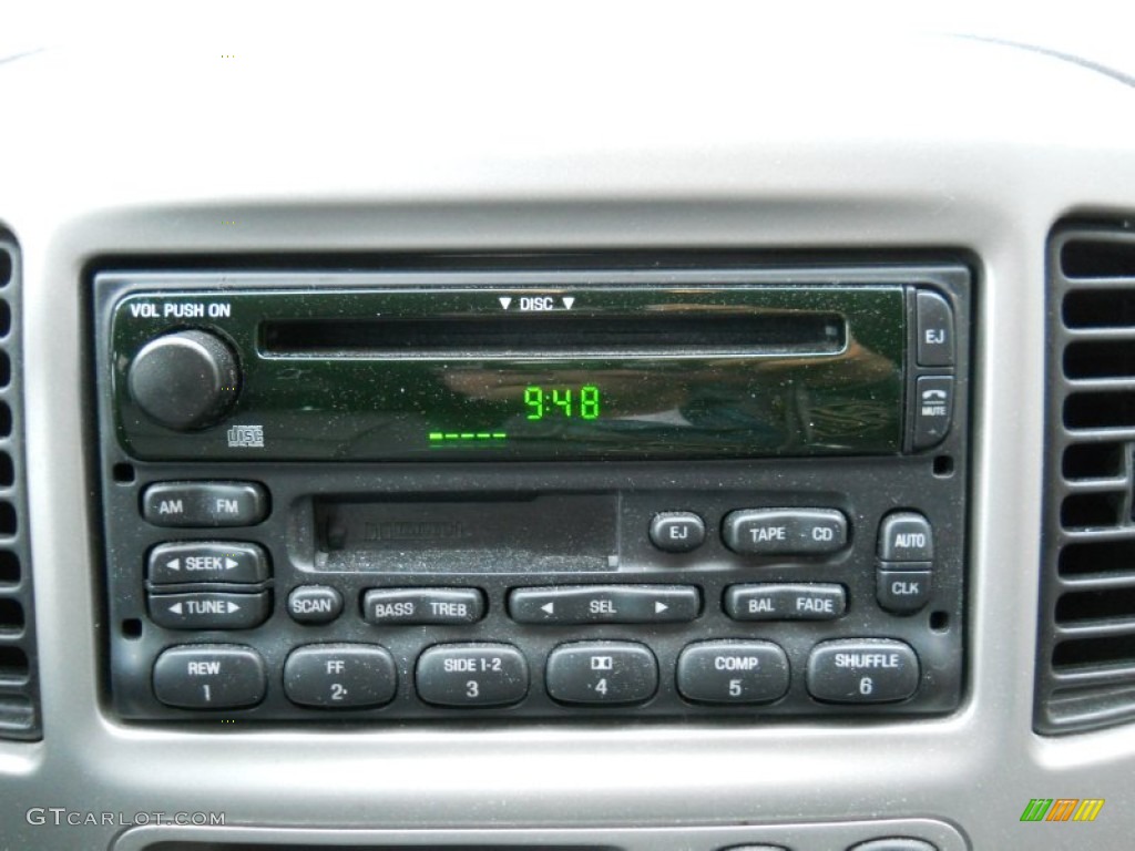 2004 Ford Escape XLT V6 4WD Controls Photo #50584978