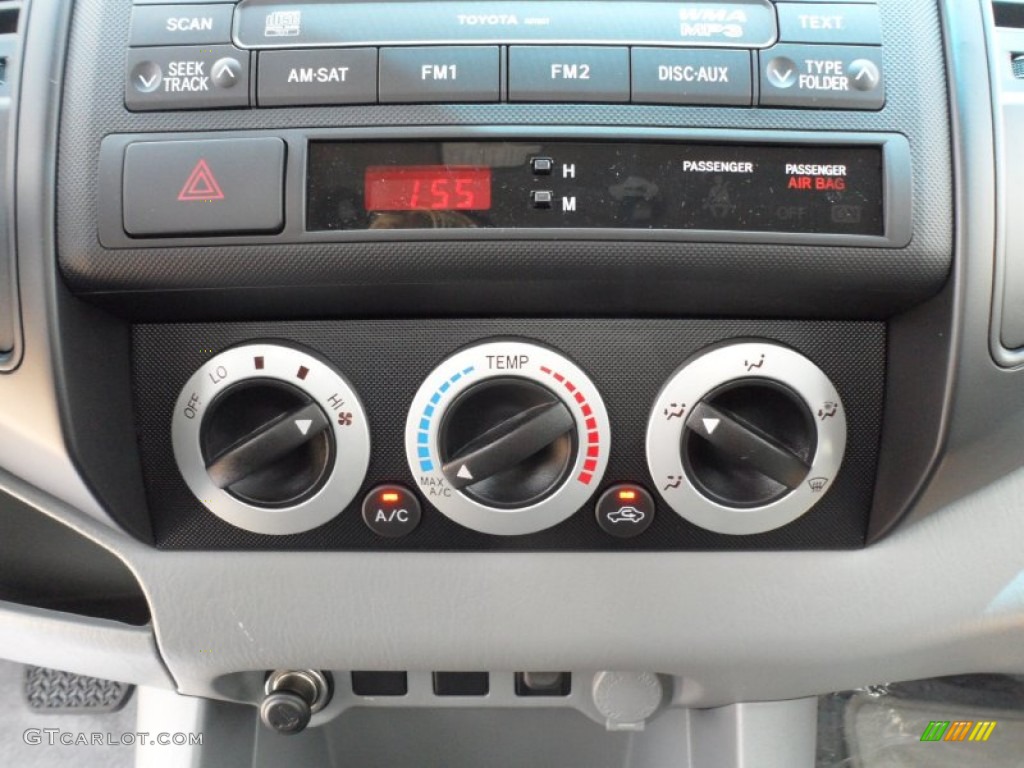 2011 Toyota Tacoma Regular Cab 4x4 Controls Photo #50585452
