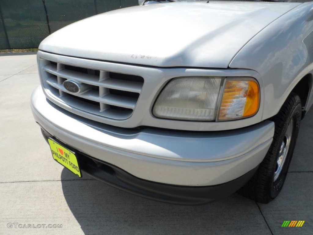 2002 F150 Sport SuperCab - Silver Metallic / Medium Graphite photo #11