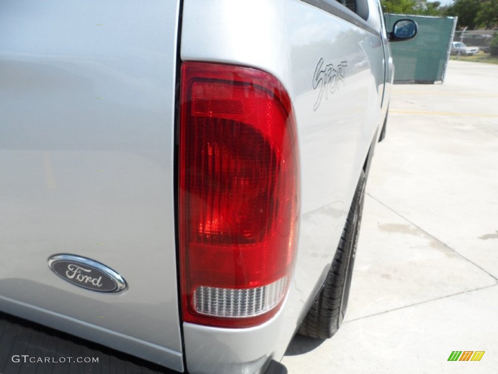 2002 F150 Sport SuperCab - Silver Metallic / Medium Graphite photo #21