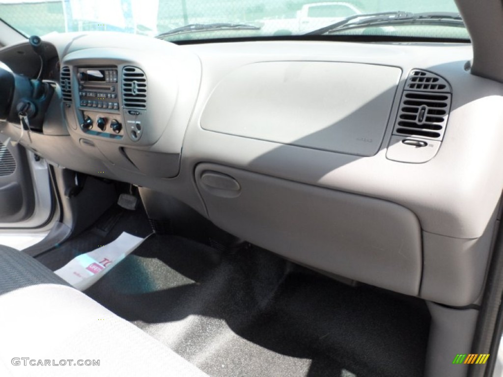 2002 F150 Sport SuperCab - Silver Metallic / Medium Graphite photo #28