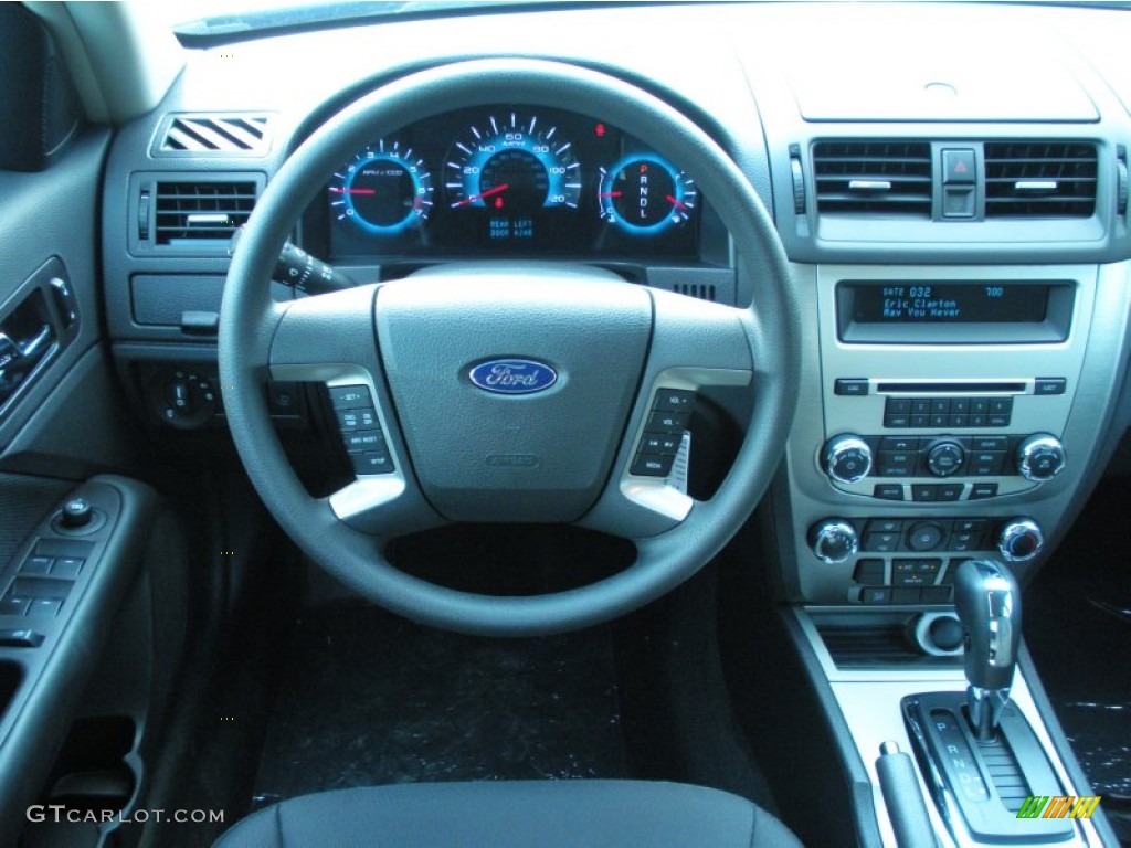 2011 Fusion SE - Blue Flame Metallic / Charcoal Black photo #7