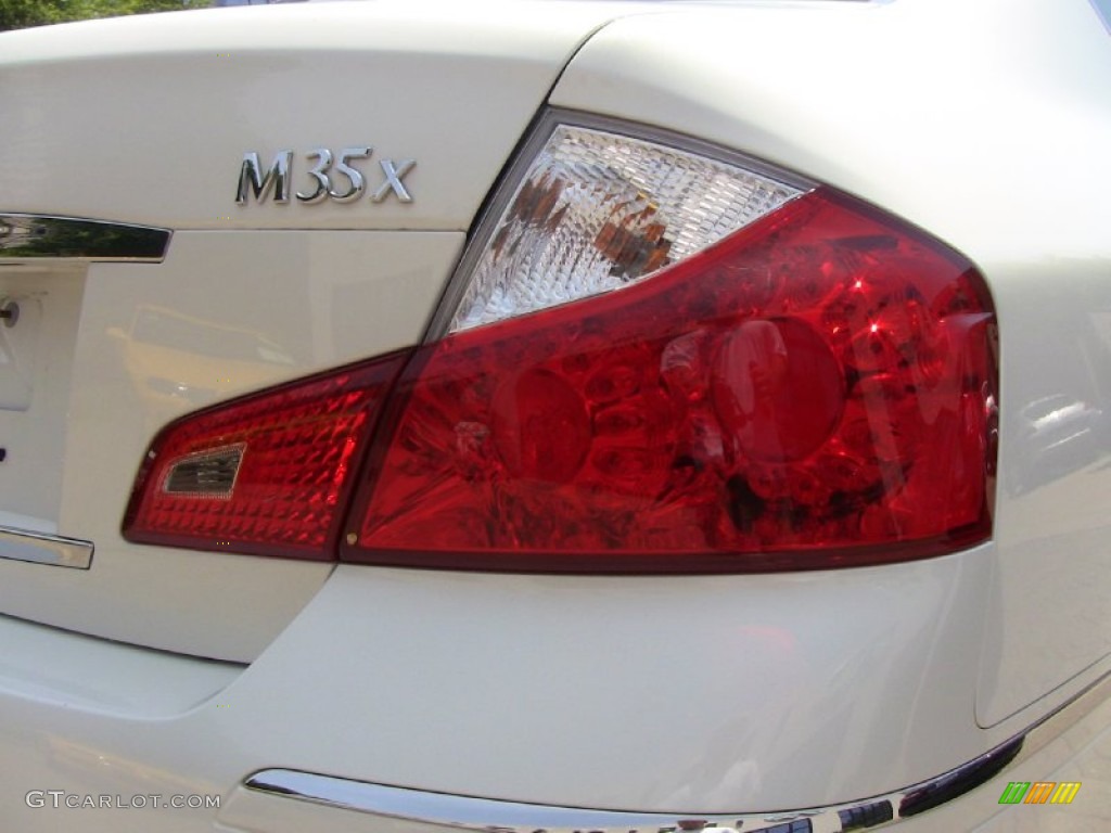 2008 M 35x AWD Sedan - Moonlight White / Wheat photo #9