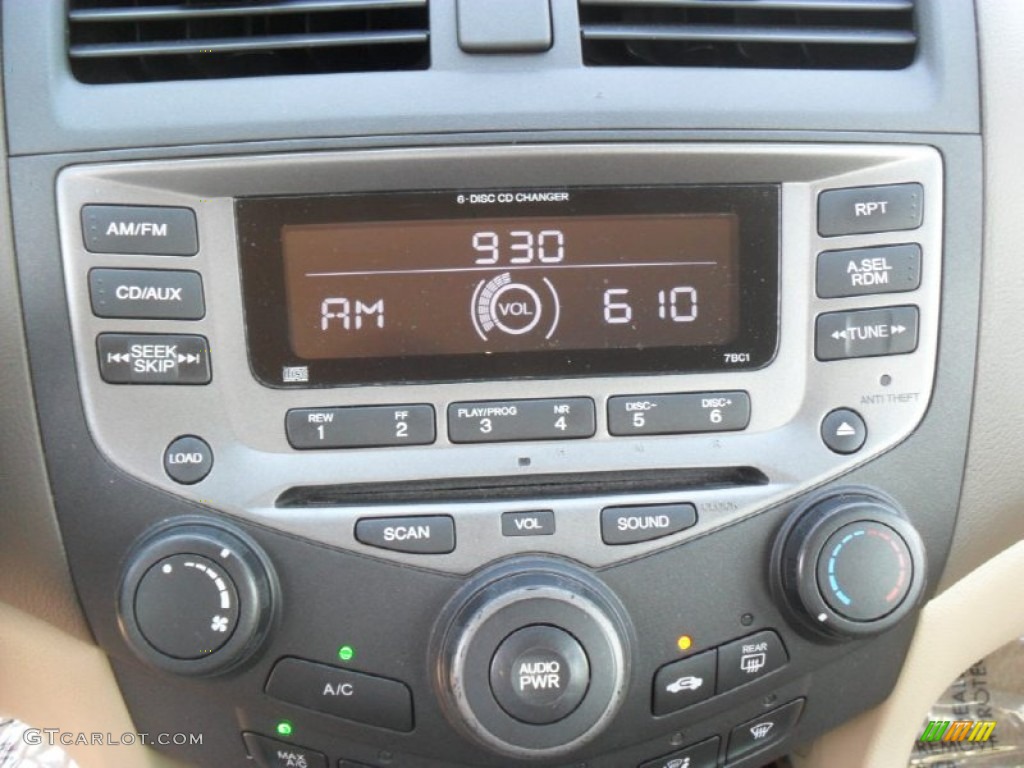 2006 Honda Accord SE Sedan Controls Photo #50594111