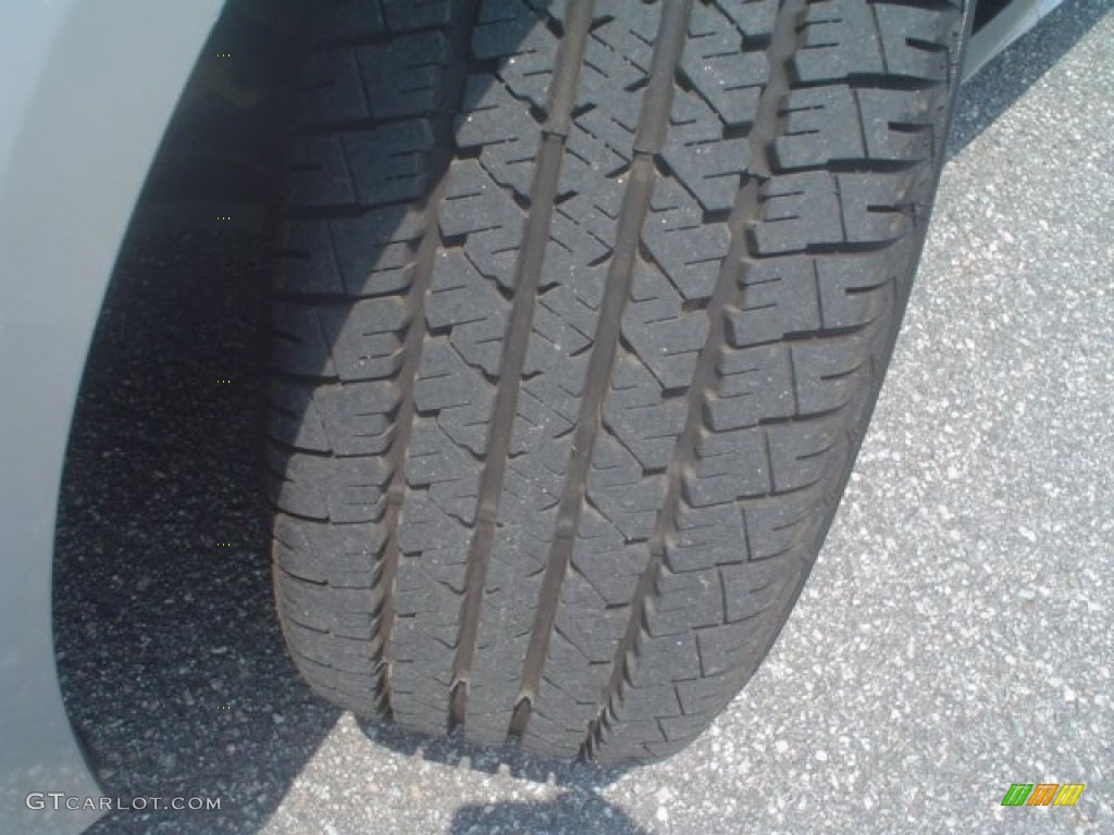 2010 Impala LT - Silver Ice Metallic / Gray photo #12