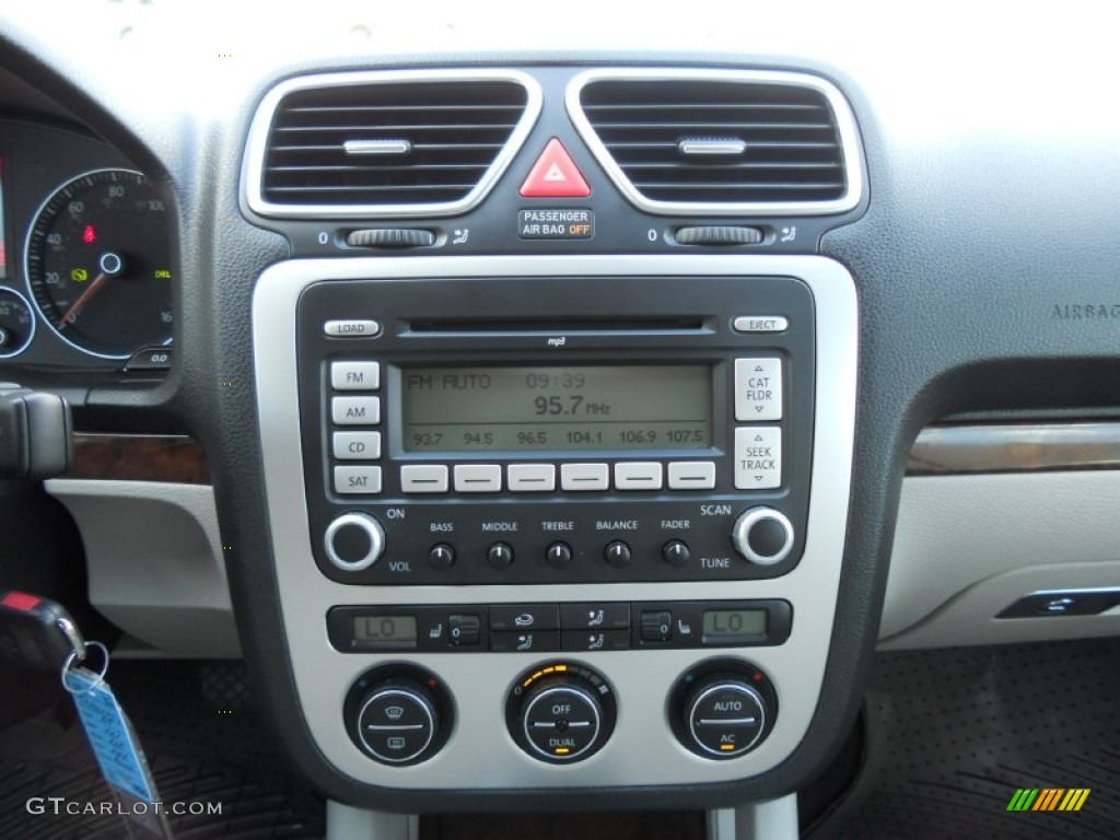 2008 Volkswagen Eos Lux Controls Photo #50598779