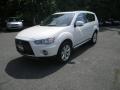 2010 Diamond White Pearl Mitsubishi Outlander GT 4WD  photo #1