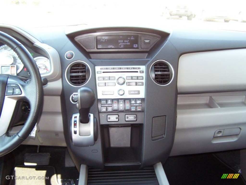 2011 Honda Pilot EX-L 4WD Controls Photo #50601594