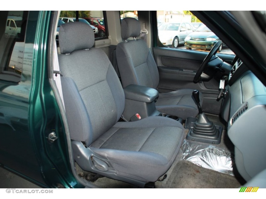 Gray Interior 2001 Nissan Frontier XE King Cab Photo #50602011