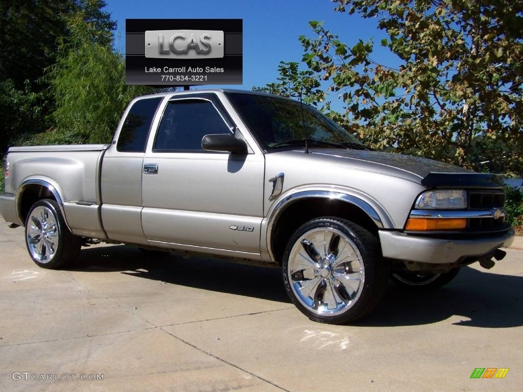 2002 S10 LS Extended Cab - Light Pewter Metallic / Medium Gray photo #1