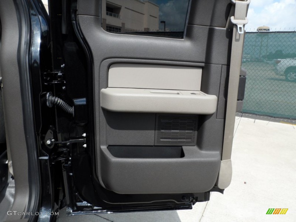 2010 F150 STX SuperCab - Tuxedo Black / Medium Stone photo #33