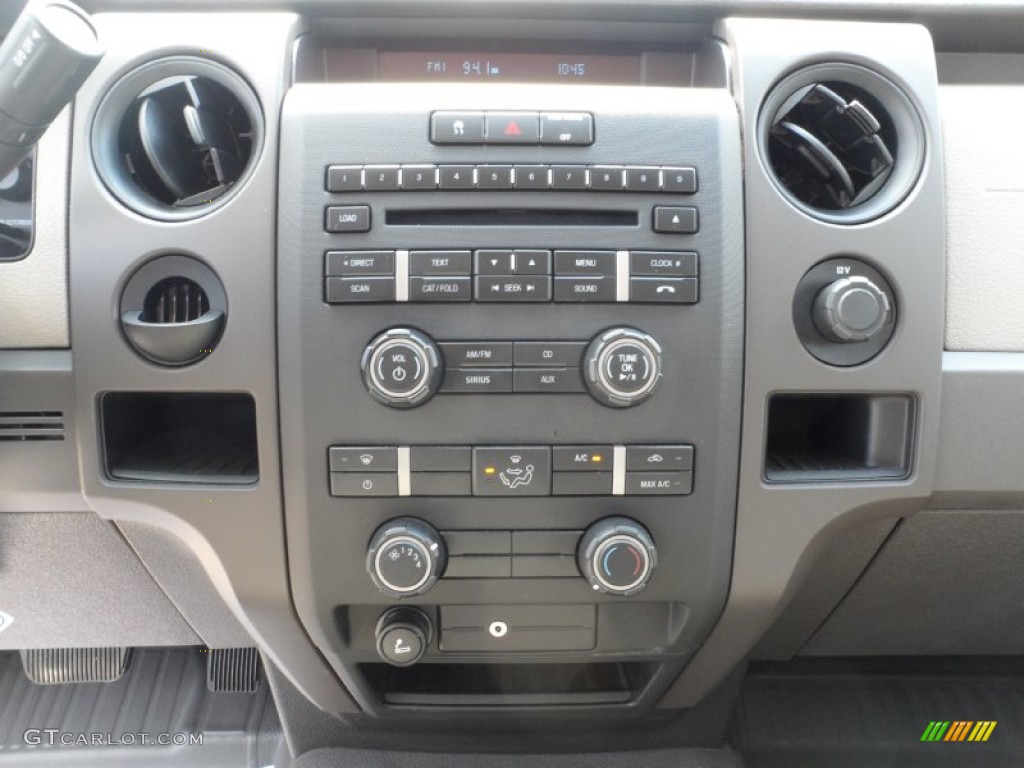 2010 F150 STX SuperCab - Tuxedo Black / Medium Stone photo #40