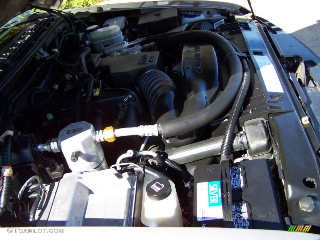 2002 Chevrolet S10 LS Extended Cab 2.2 Liter OHV 8-Valve Flex Fuel 4 Cylinder Engine Photo #50602683