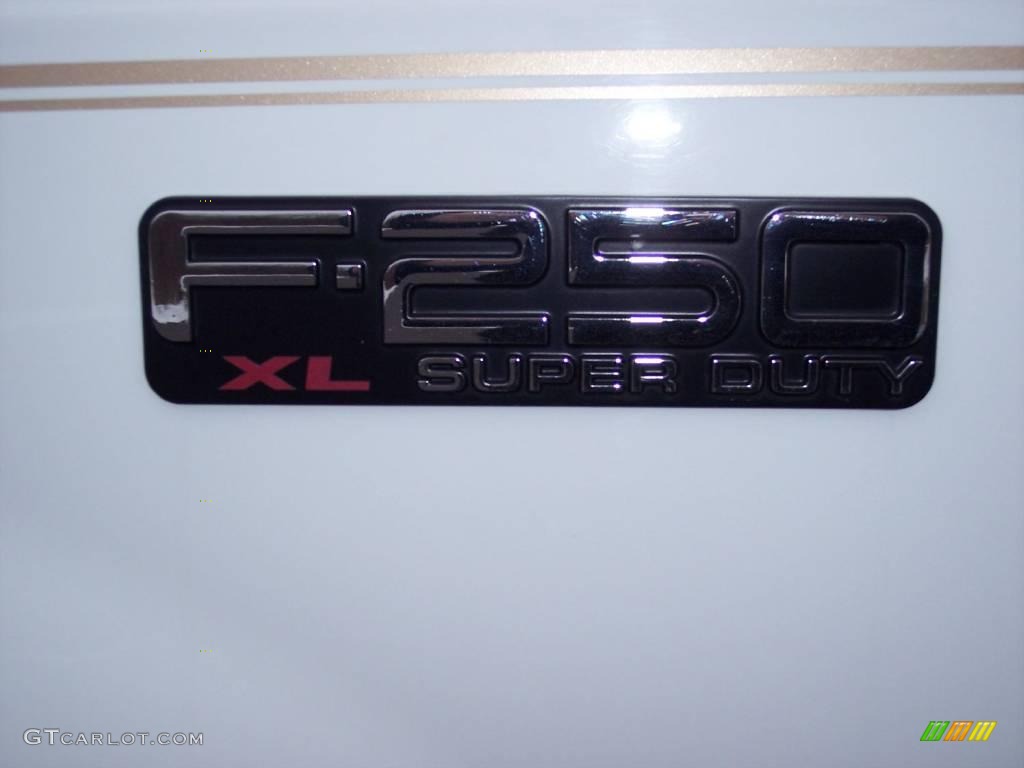 2004 F250 Super Duty XL SuperCab 4x4 - Oxford White / Medium Parchment photo #19