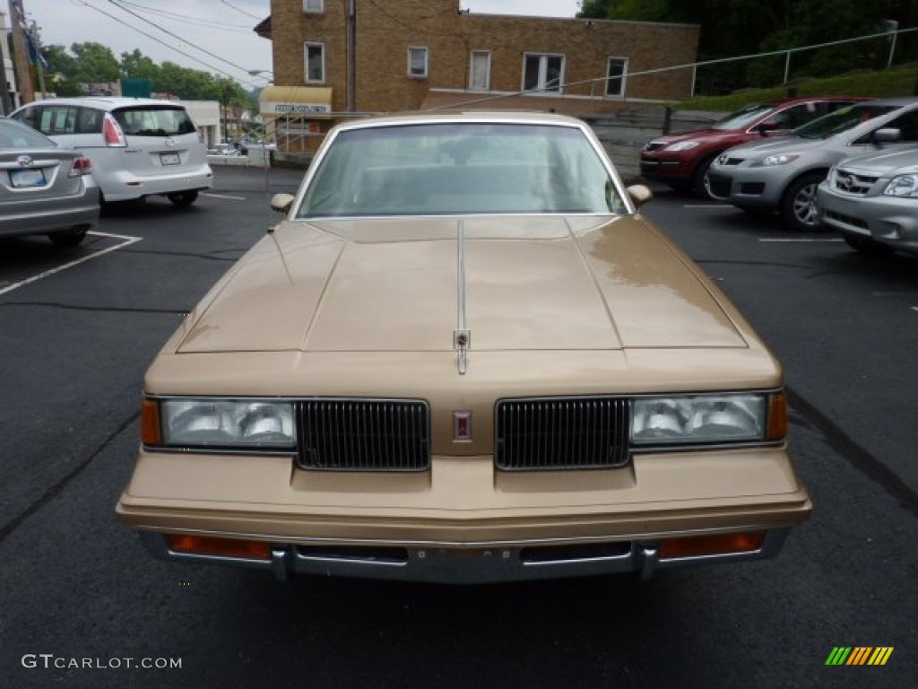 1987 Cutlass Supreme Coupe - Sungold Metallic / Beige photo #8
