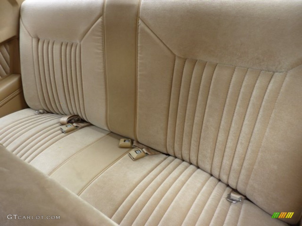 Beige Interior 1987 Oldsmobile Cutlass Supreme Coupe Photo #50610486