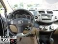 Super White - RAV4 4WD Photo No. 13