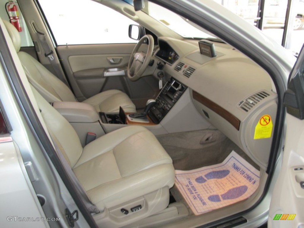 Taupe Interior 2004 Volvo XC90 T6 AWD Photo #50611932