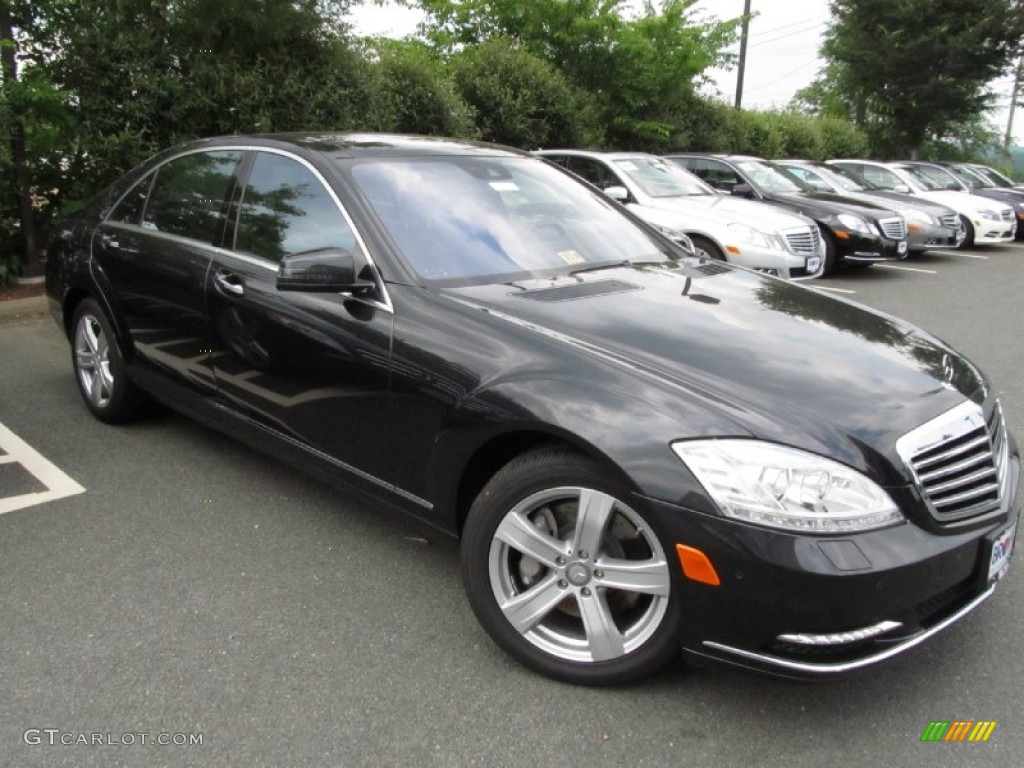 2011 S 550 4Matic Sedan - Magnetite Black Metallic / Black photo #1