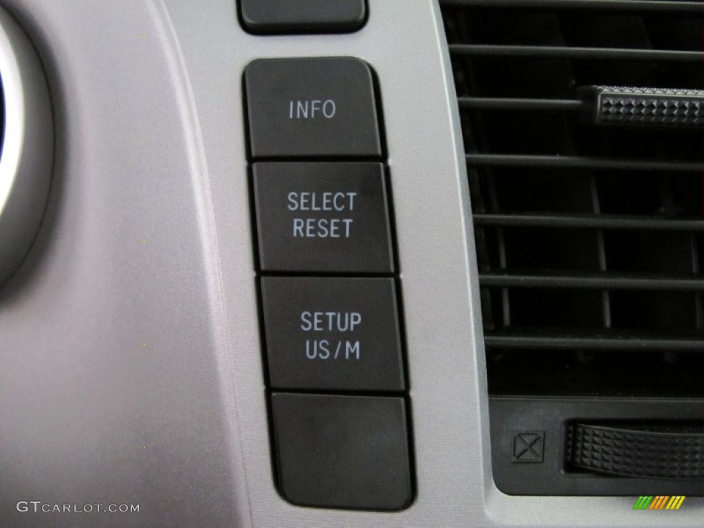 2008 Toyota Sequoia SR5 Controls Photo #50612664
