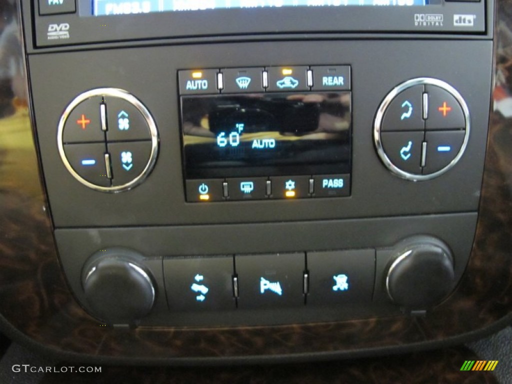 2009 GMC Yukon Denali Controls Photo #50613618