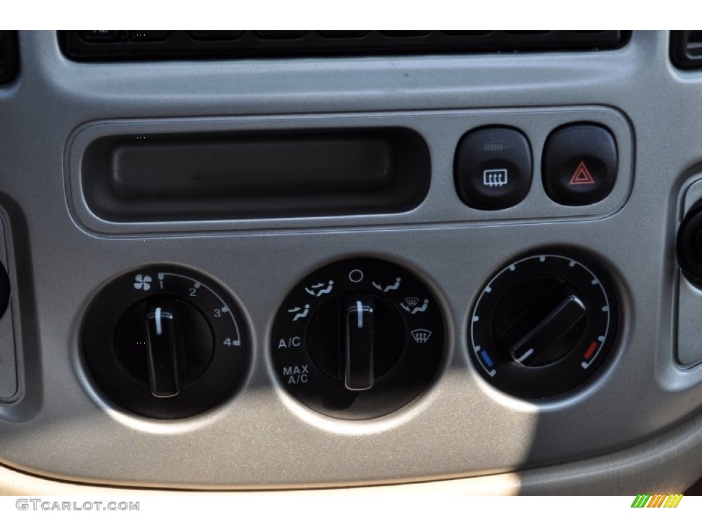 2003 Ford Escape XLT V6 4WD Controls Photo #50615067